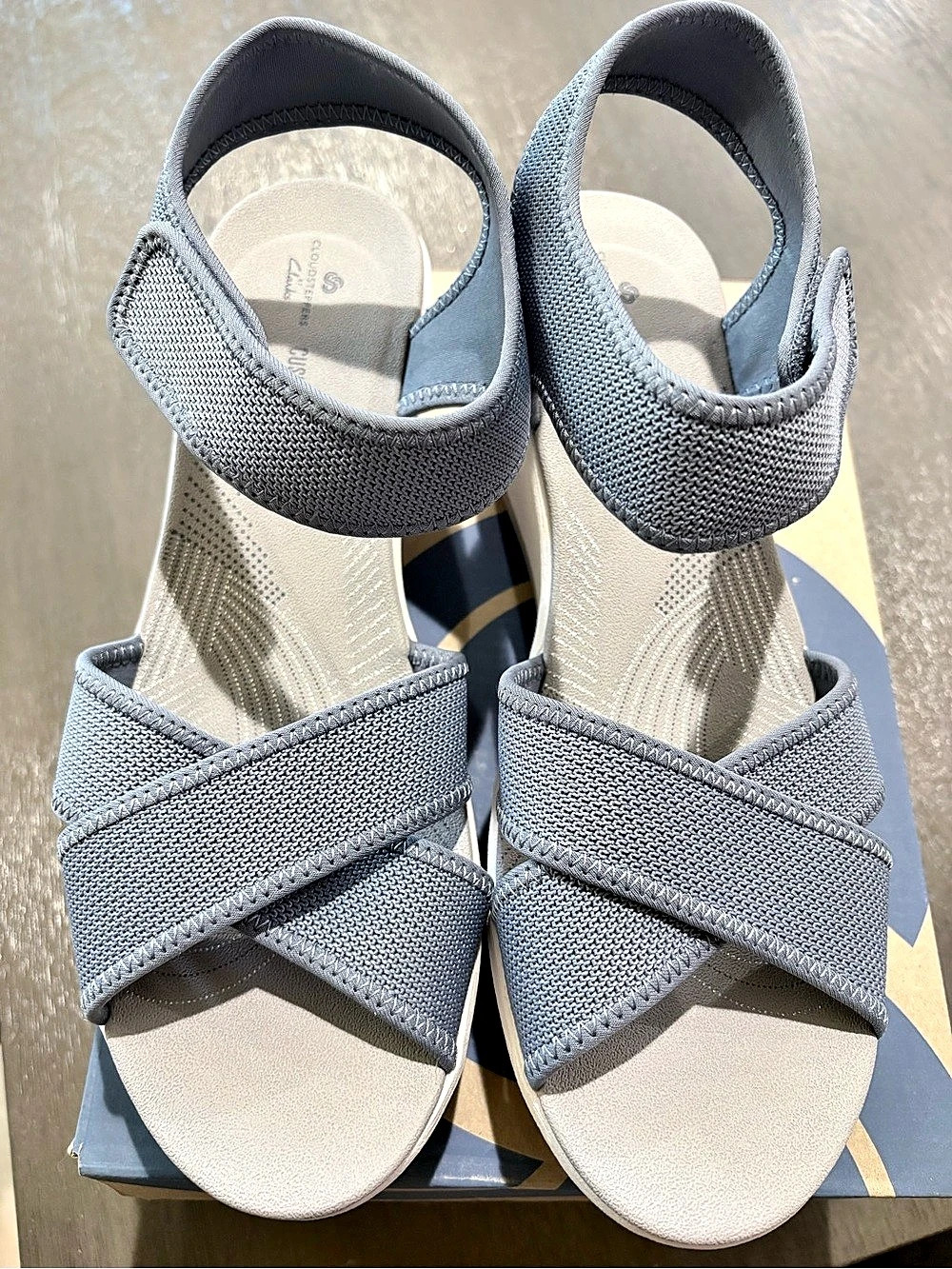 Clarks CloudSteppers Blue Gray Sandals US 11 NWT